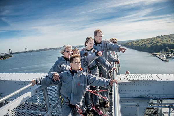 Bridgewalking